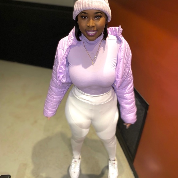 Lavender puffer / lavender snow hat / purple turtleneck - Picture 4 of 4